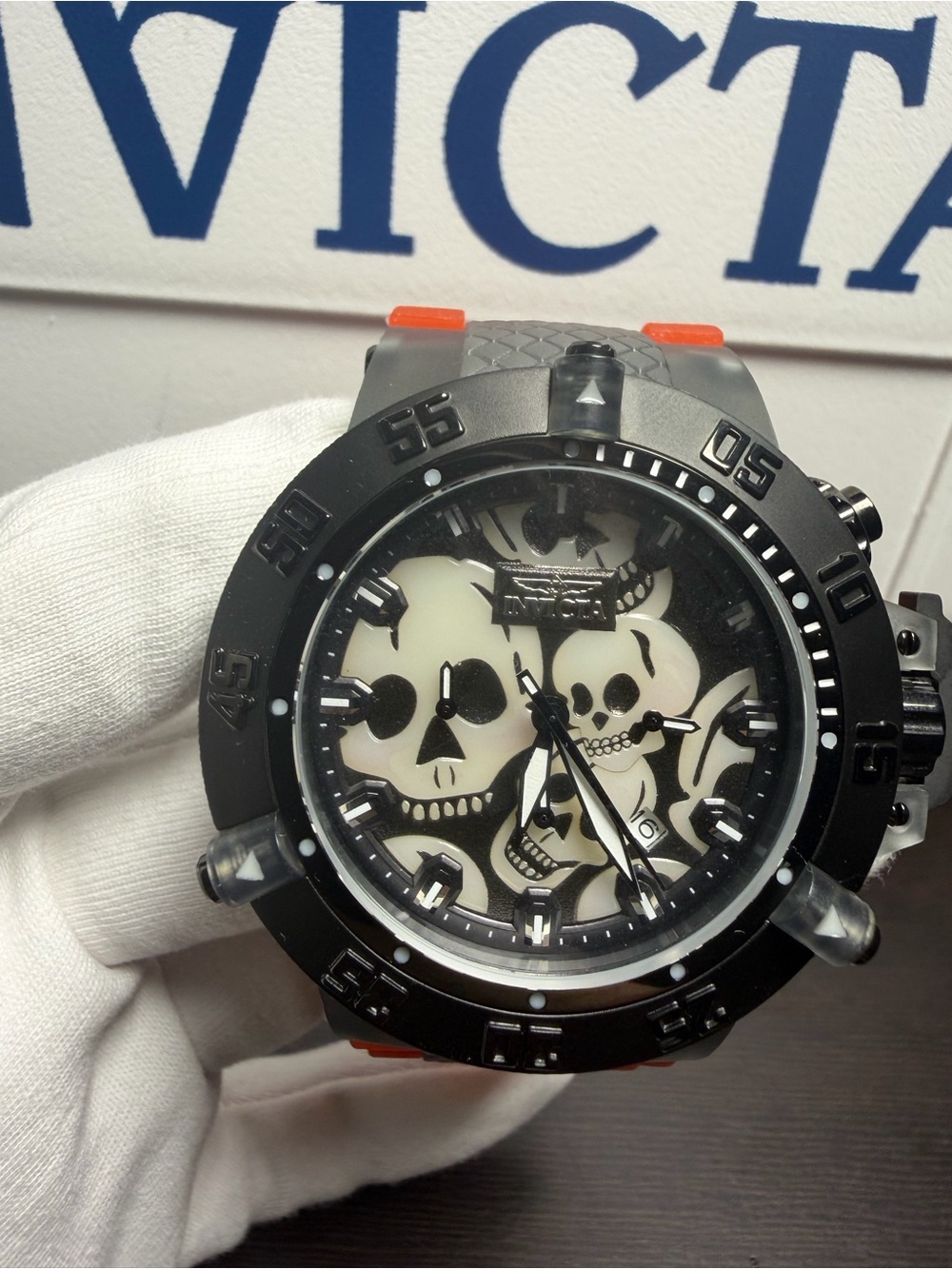 Invicta Subaqua Exclusive Super Loom Skulls Men's Watch Quartz - 50mm (37326)